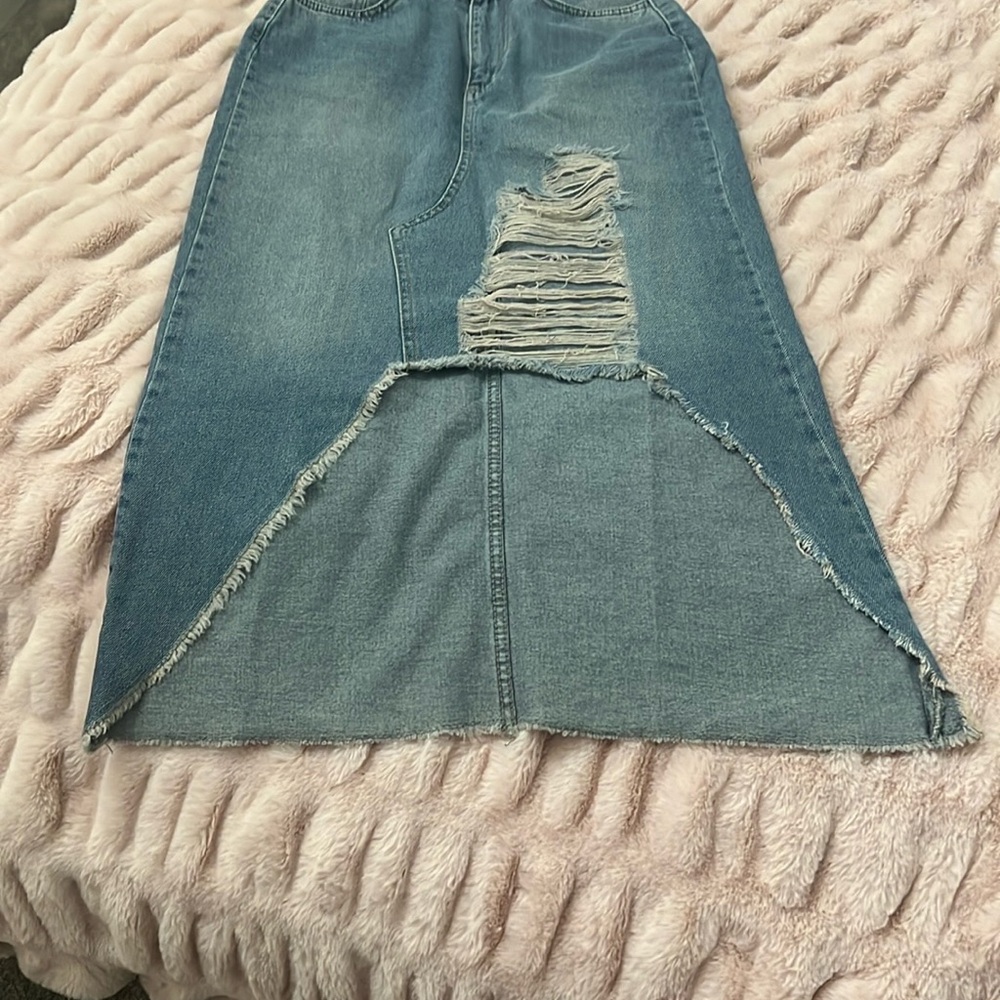 Whats's Hot!! Super Cute Boho Asymmetrical Midi Distressed Denim Skirt! 🛍️😍🔥 - Picture 2 of 14